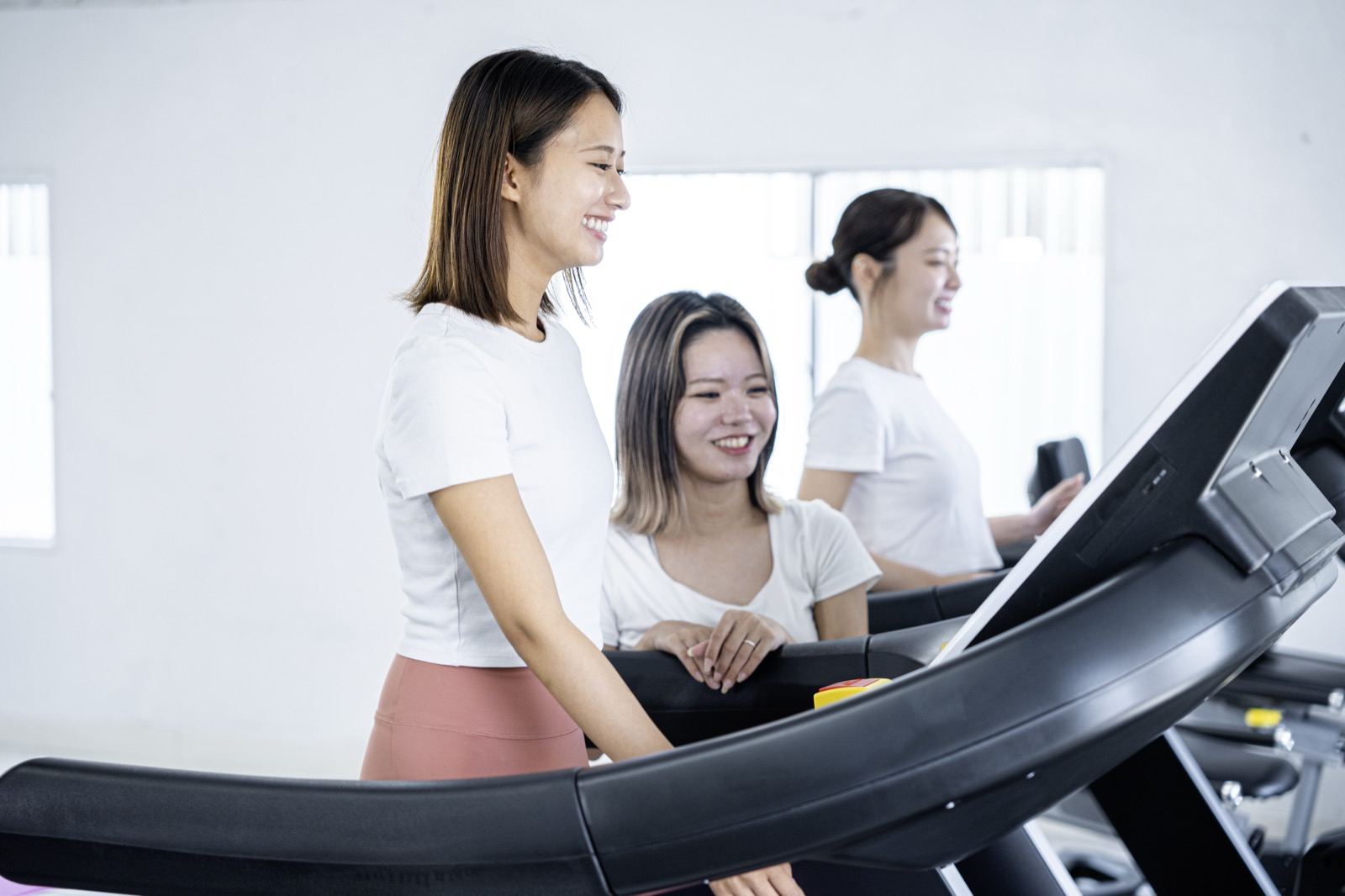 Peach Style GYM トレッドミルで笑顔のメンバー